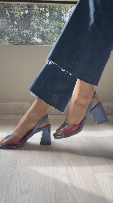 Square-toe rainbow block-heeled pumps