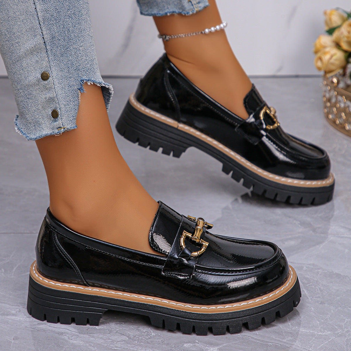Exquisite leather shoes