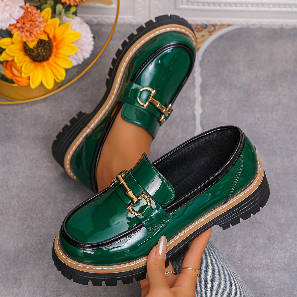 Exquisite leather shoes