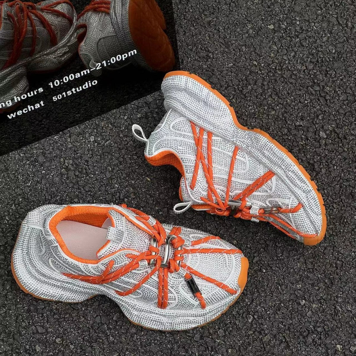 Multicolor lace-up sneakers