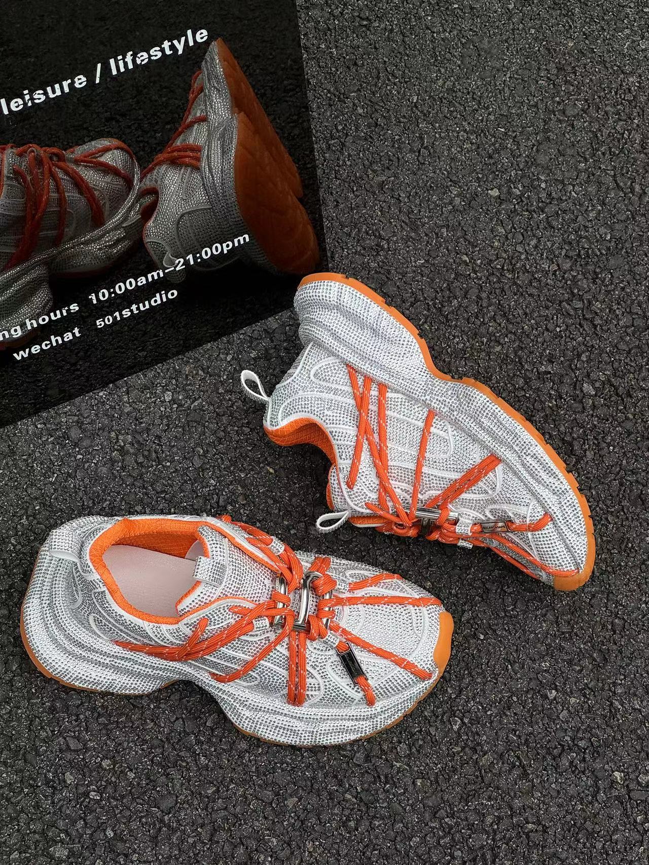 Multicolor lace-up sneakers