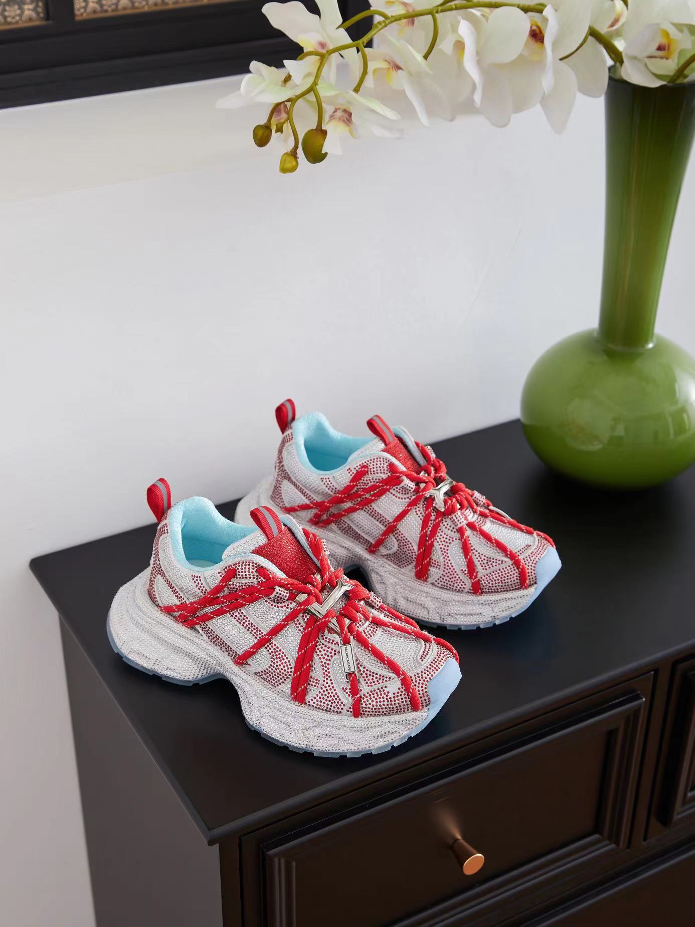 Multicolor lace-up sneakers