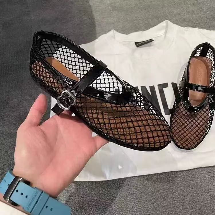 Women's ballet flats