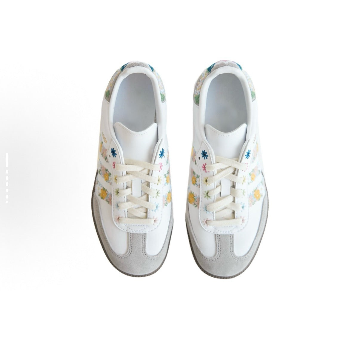 Floral fresh sneakers