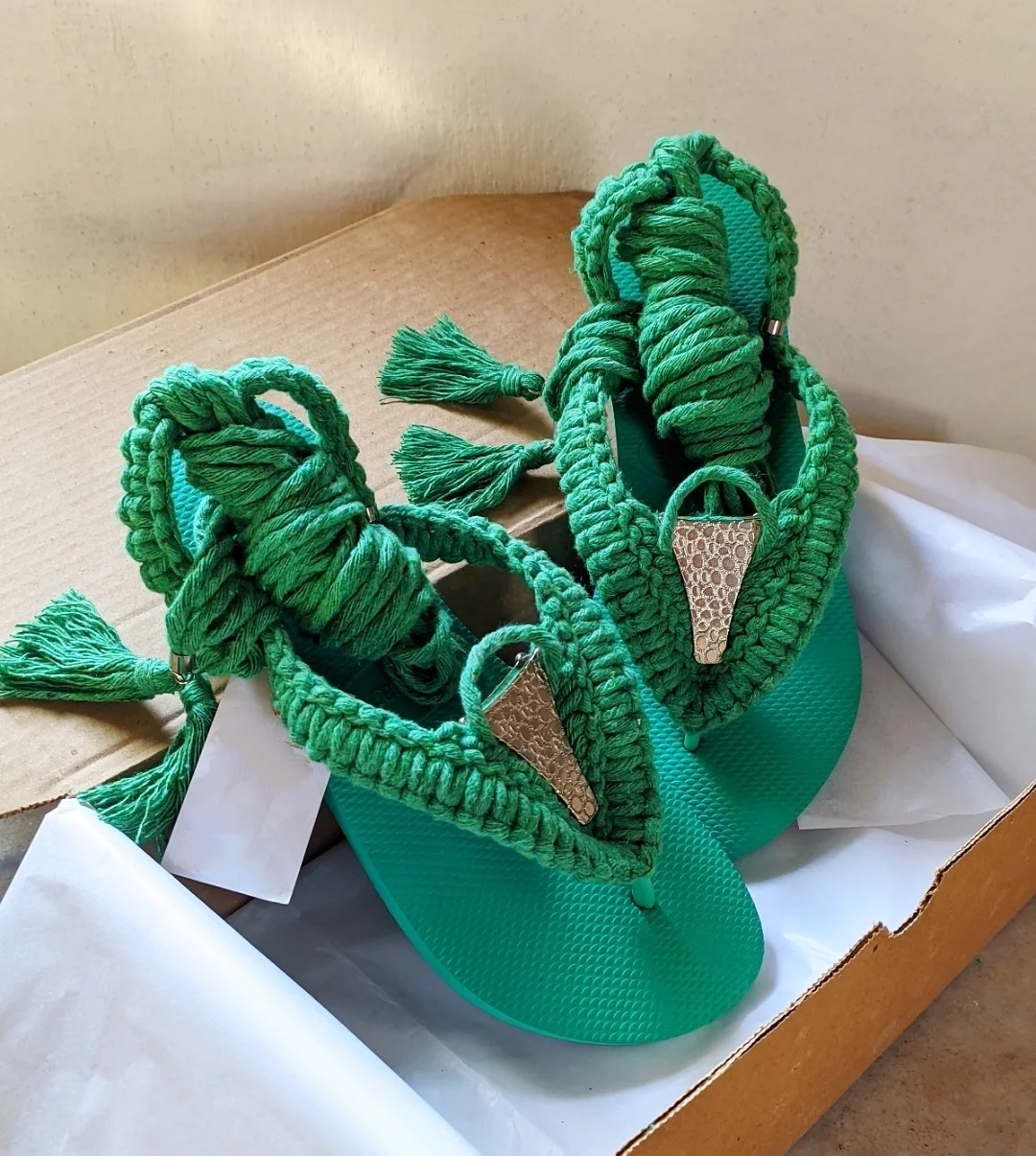 String beach sandals