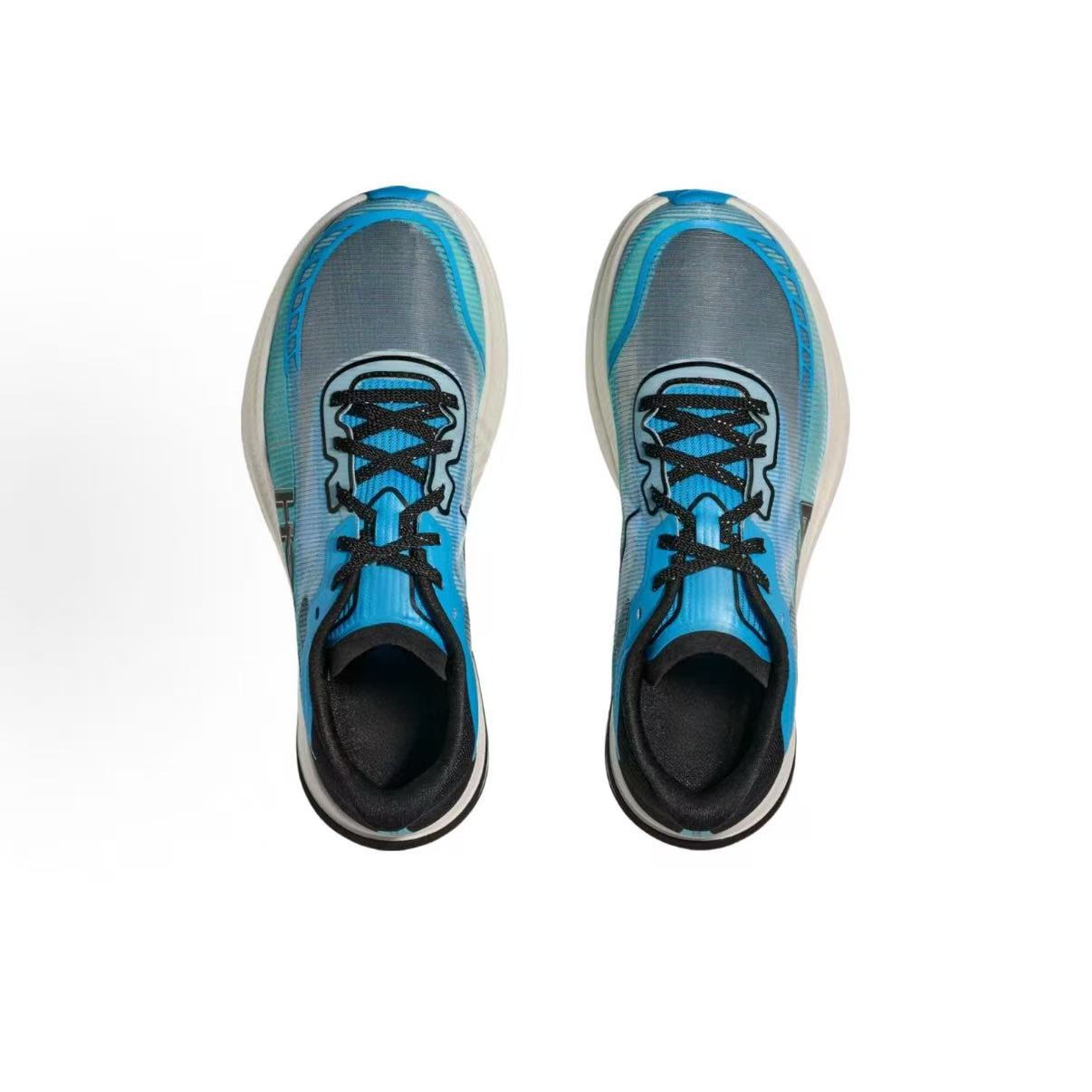 Soft-soled breathable fashion sneakers