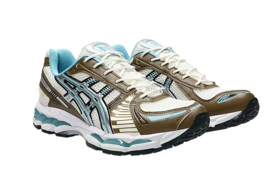 Colorblock sports running shoes