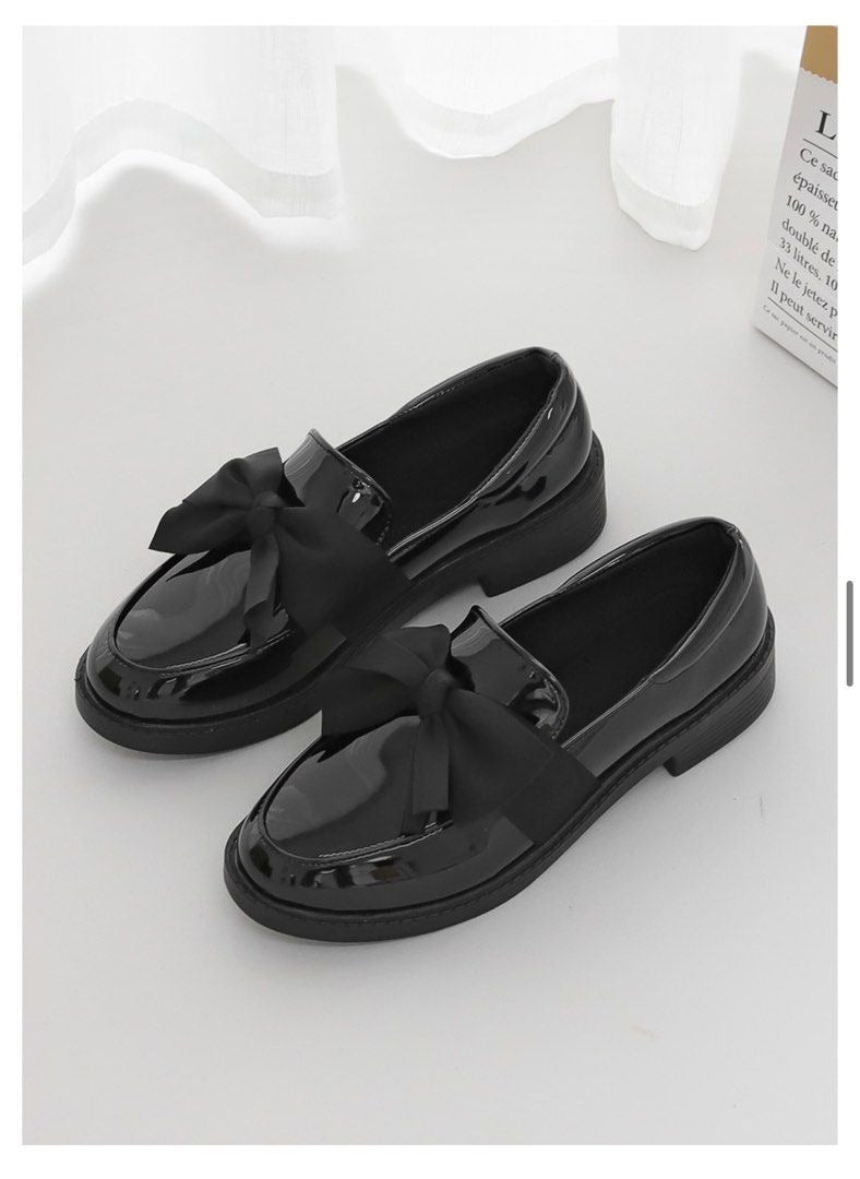 Bow-knot shiny leather shoes
