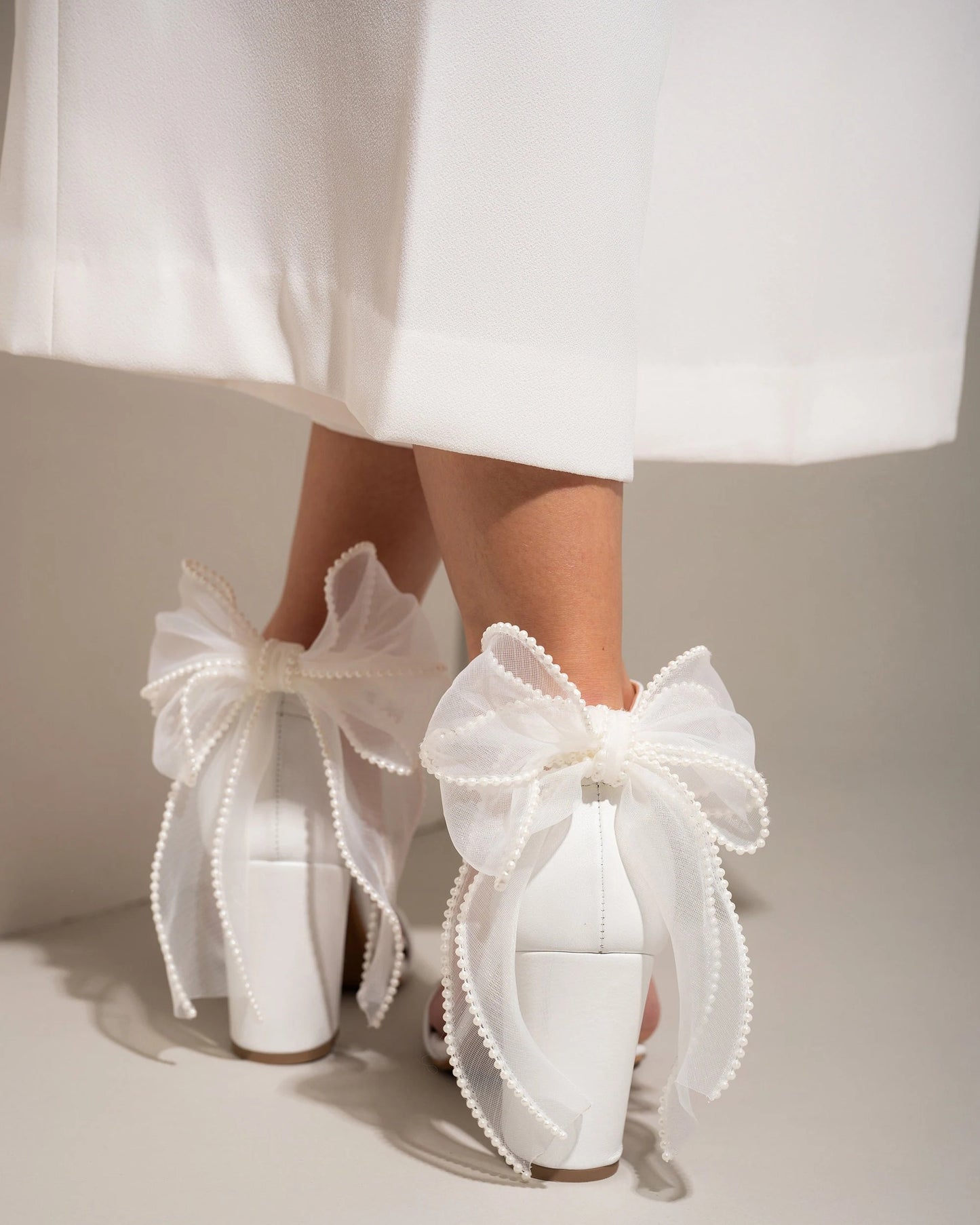 White bowknot chunky high heels