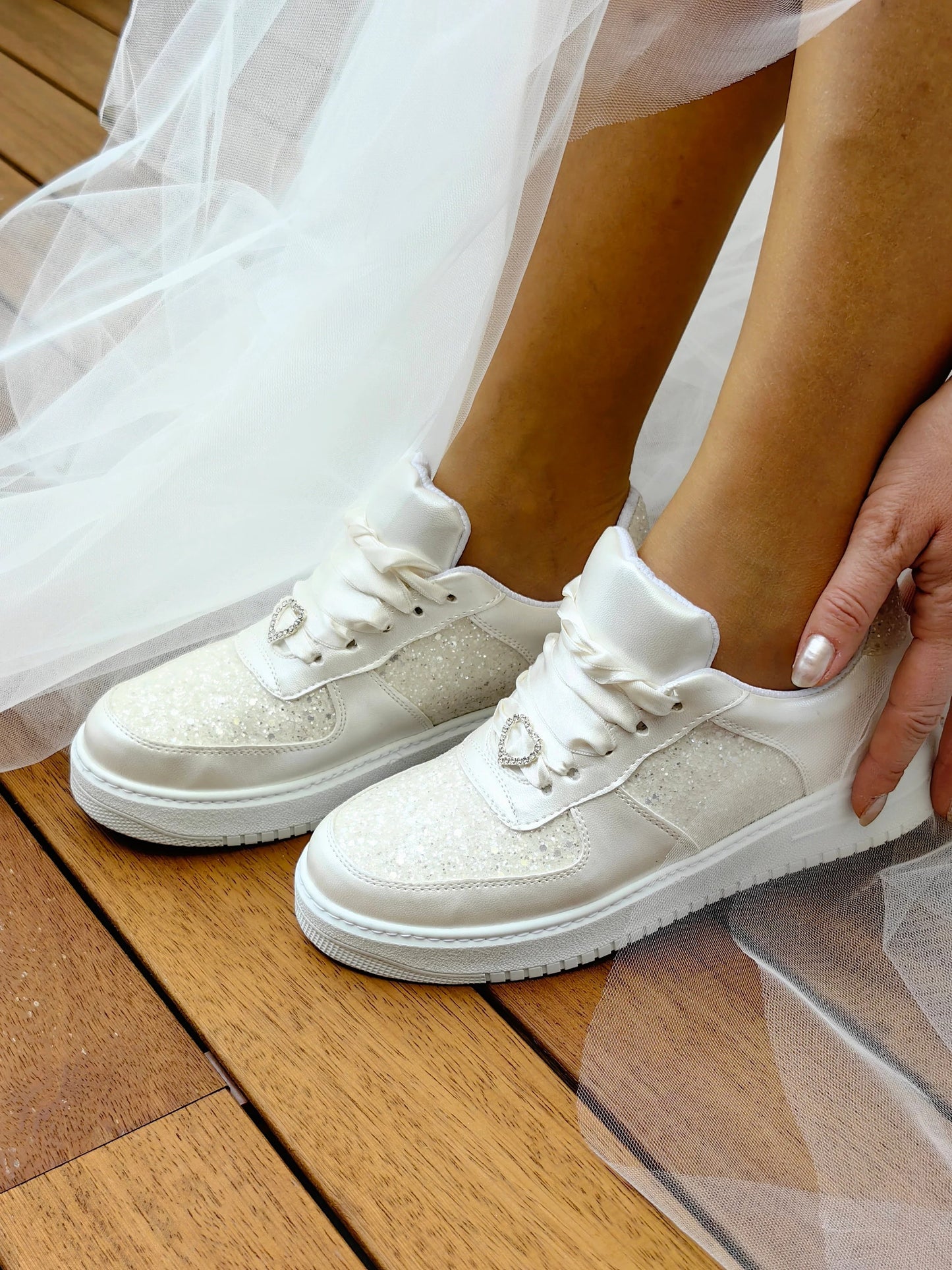 Flat-soled glittery sneakers