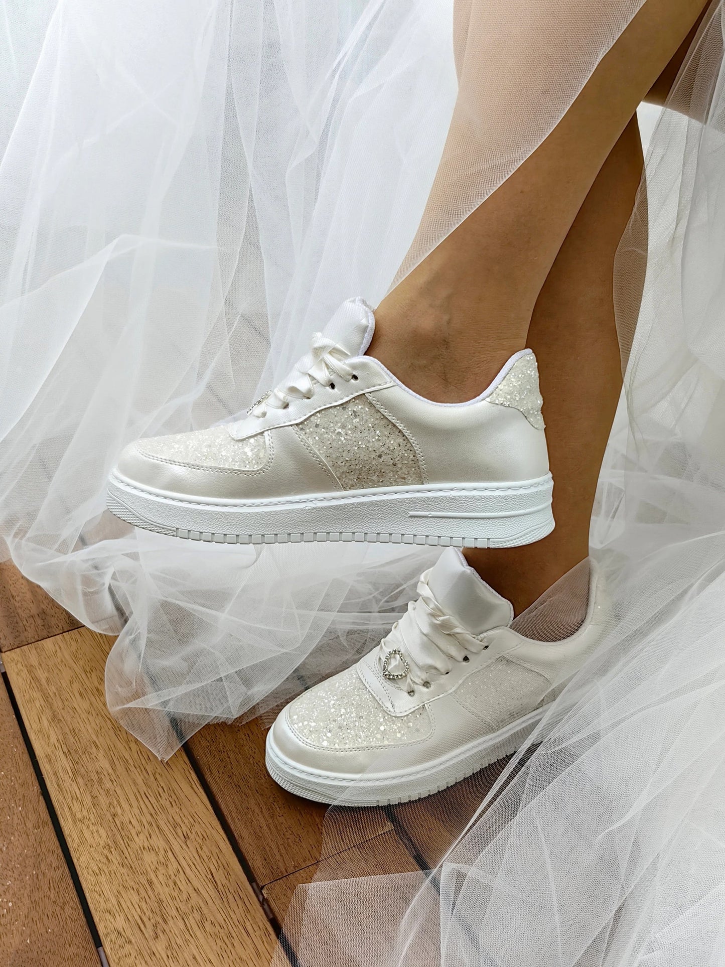 Flat-soled glittery sneakers