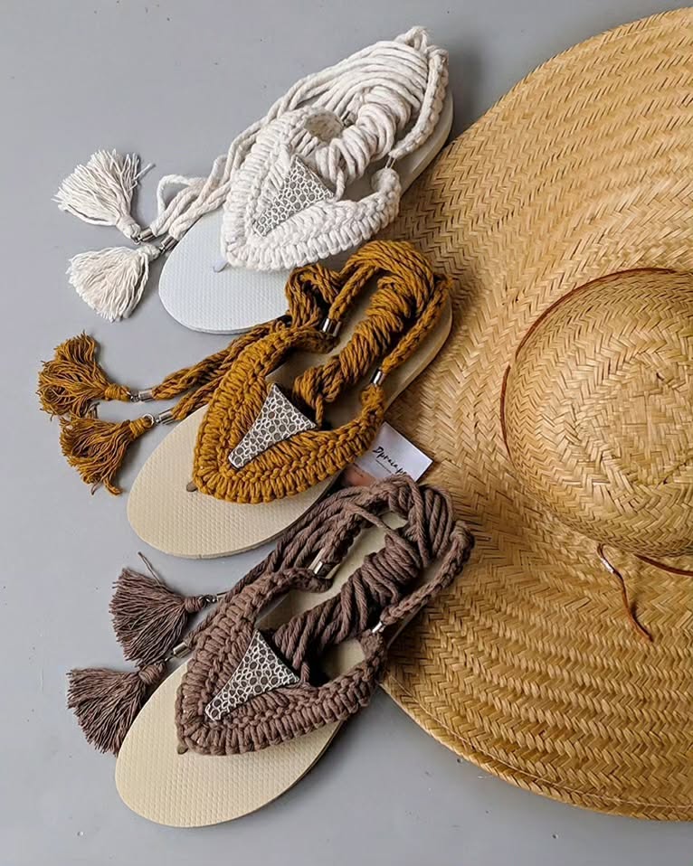 String beach sandals