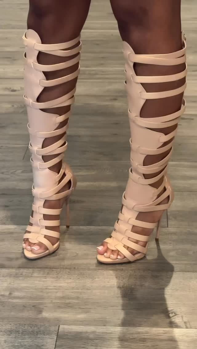 Hollow high-heeled boots