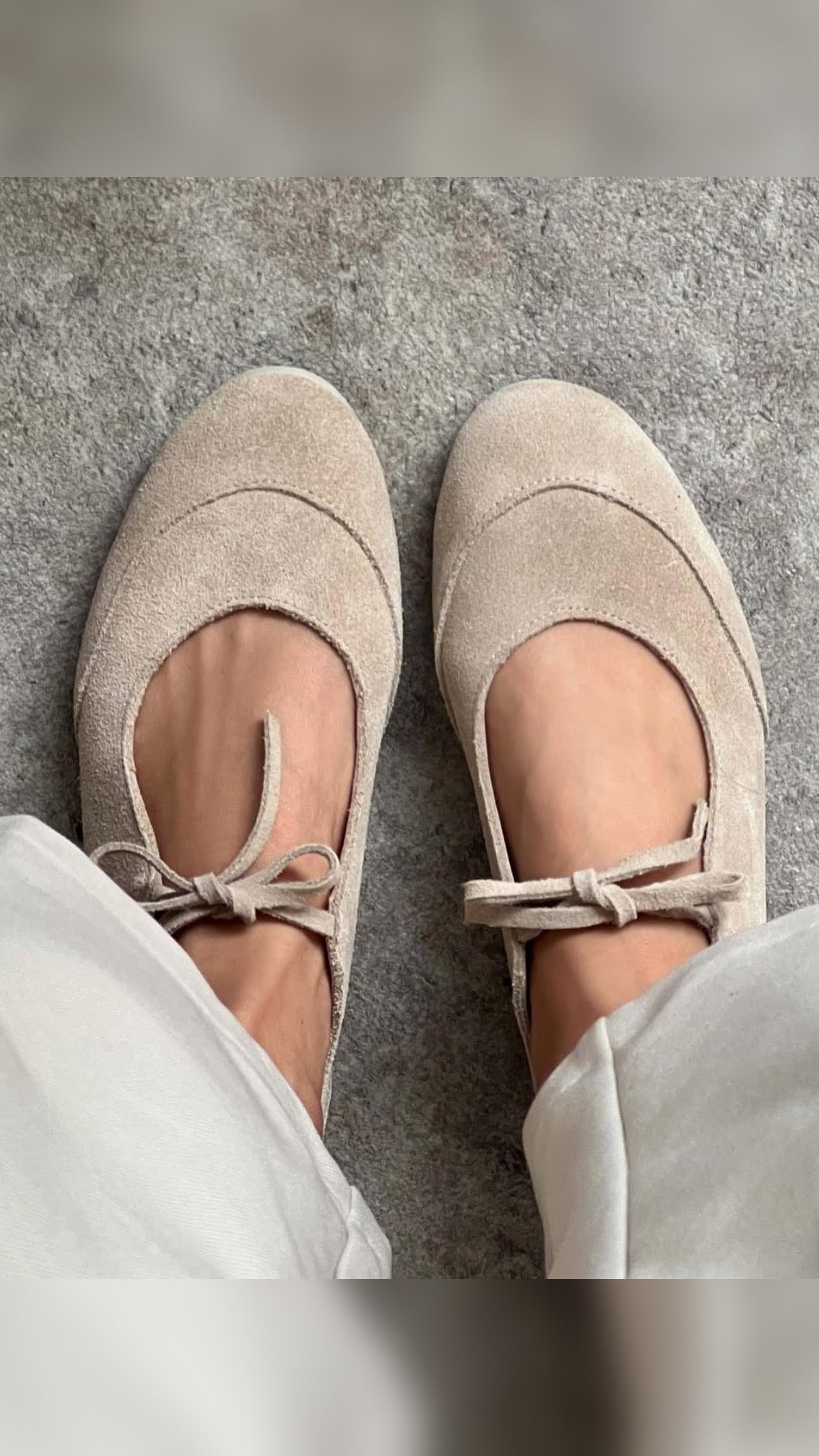 Cowhide flat shoes