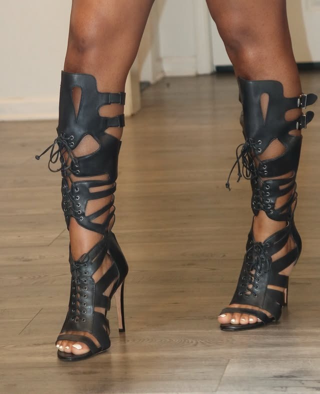 Lace-up hollow boots