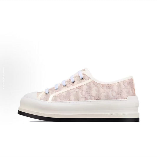 Presbyopia sneakers