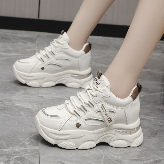 Versatile thick-soled sneakers