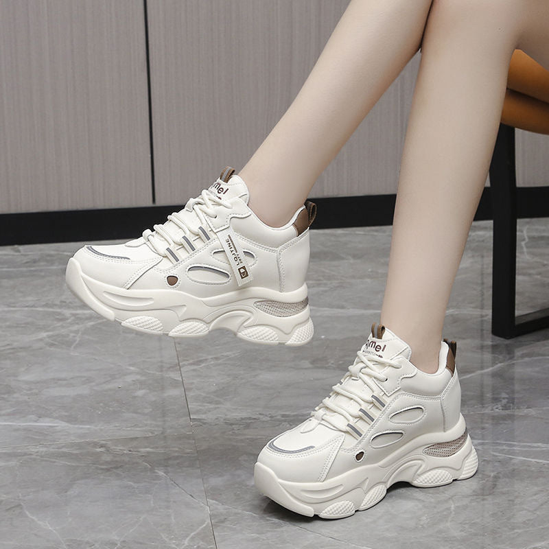 Versatile thick-soled sneakers