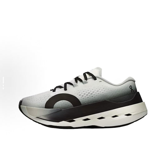 Non-slip breathable shock-absorbing sports shoes