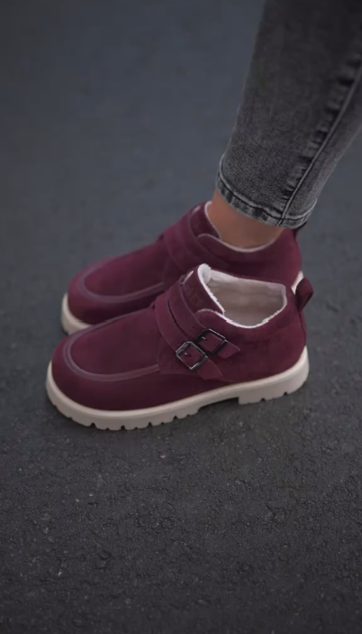 Cowhide flat loafers