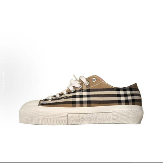 Classic plaid sneakers