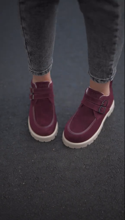 Cowhide flat loafers