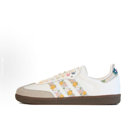 Floral fresh sneakers
