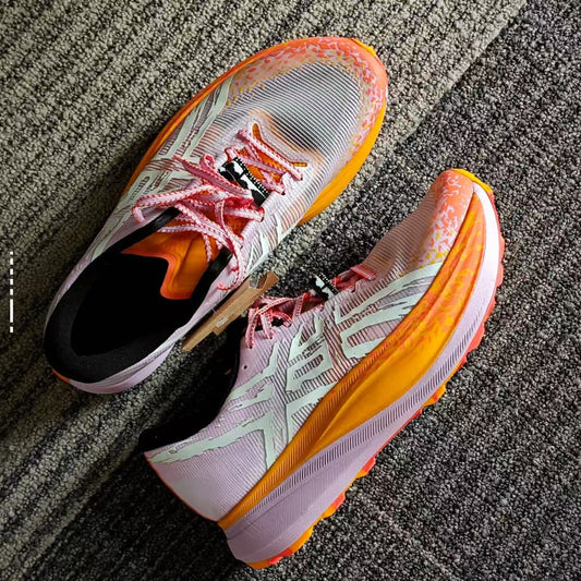 Non-slip breathable soft-soled sports shoes