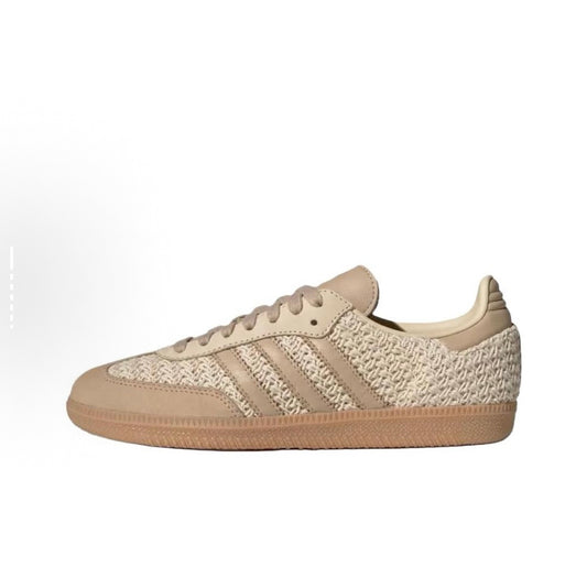Mesh woven sneakers