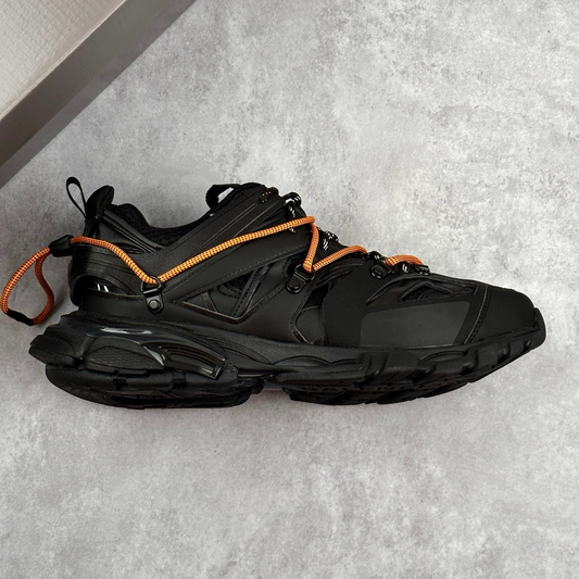 Height-increasing thick-soled running shoes