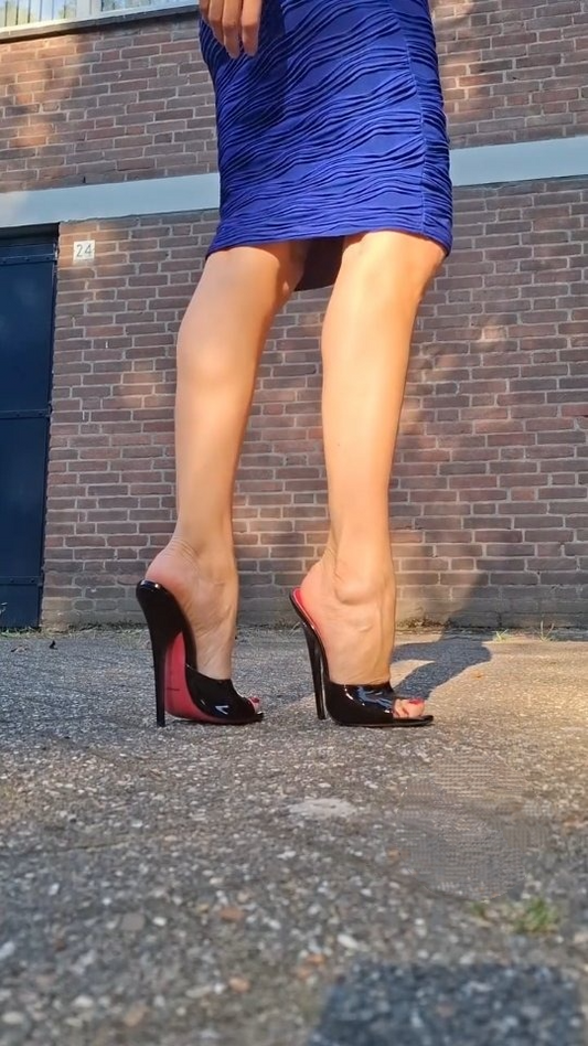 Black classic red bottom high heels