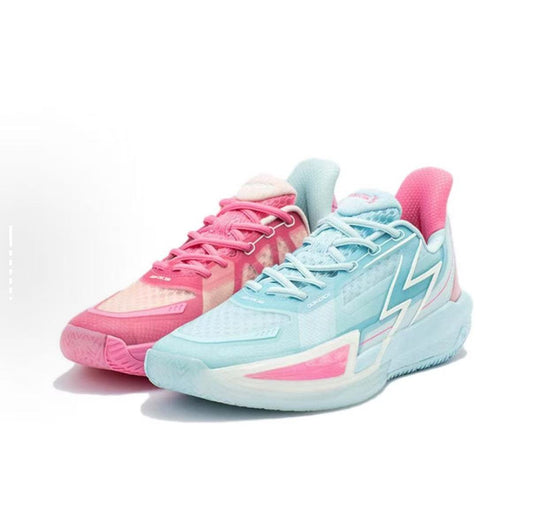 Colorblock design basketball shoes