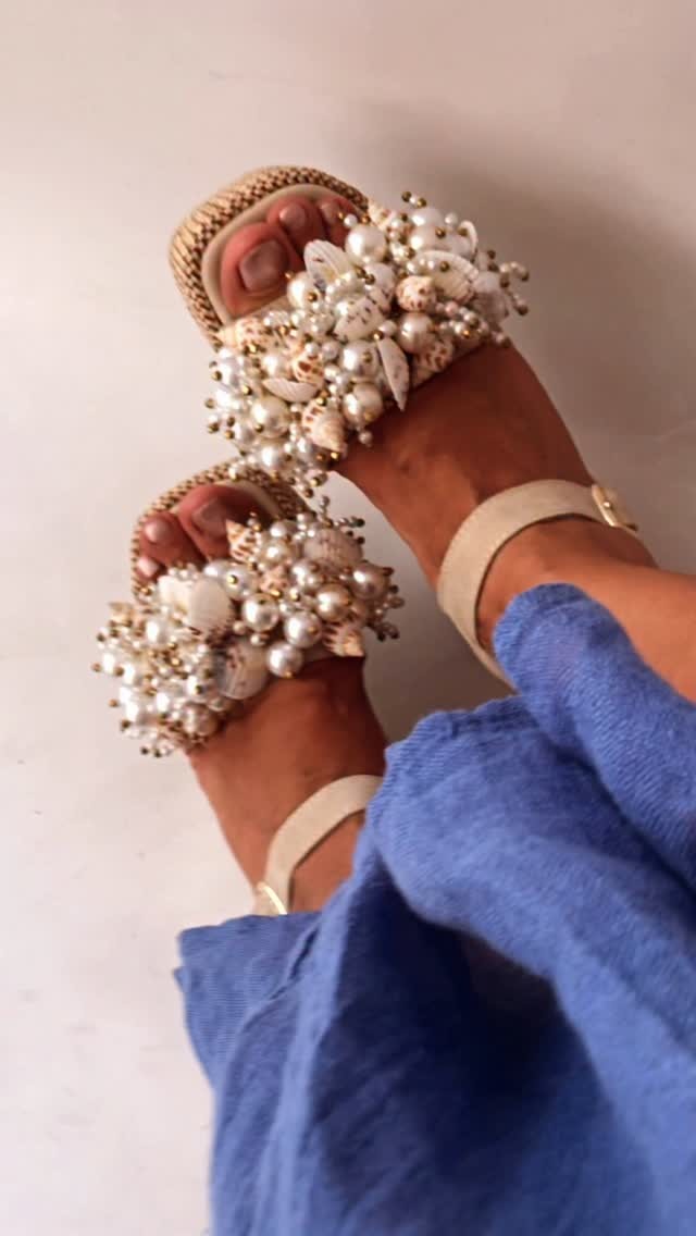 Genuine leather natural gemstone slippers