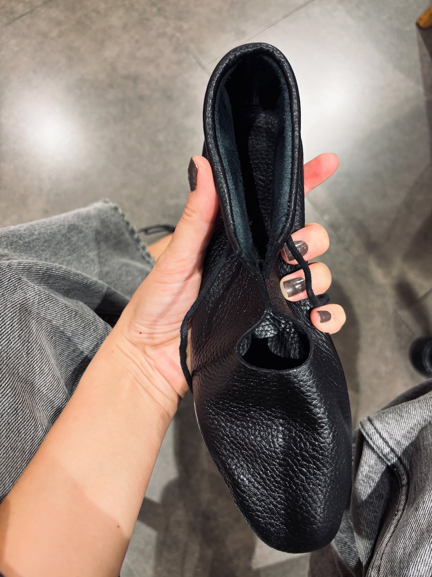 Pumps in leather ballet