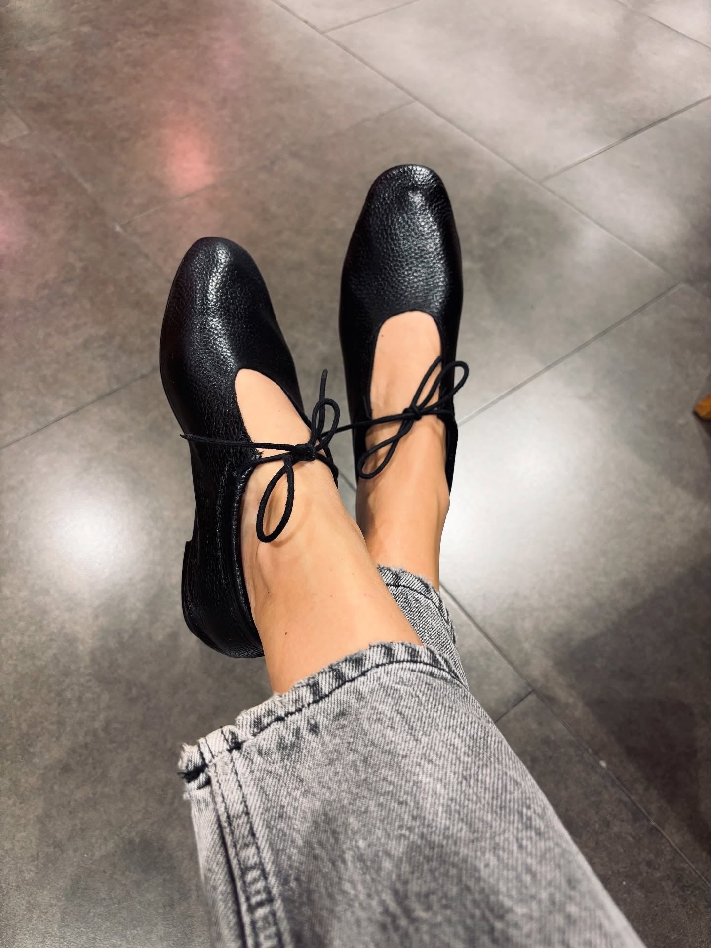 Pumps in leather ballet