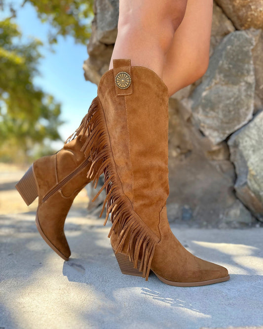 Chunky high-heeled boots
