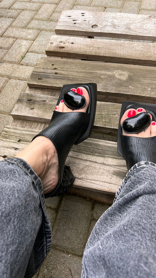 Handmade leather open-toe block-heeled sandals