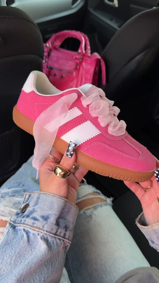 Women's comfortable sneakers