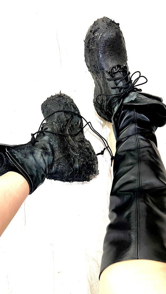 Irregular platform boots